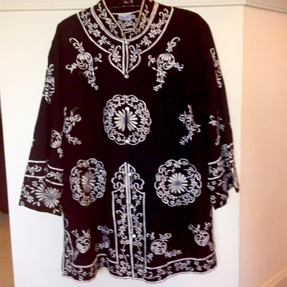 Beautiful Embroidered black and white cardigan - Picture 1 of 5